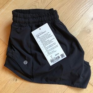 Lululemon Hotty Hot shorts 2.5”
